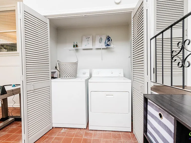 1304 Georgia Ave — Photo 32