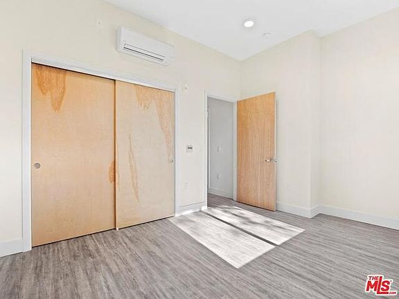 3rd image of 11115 McCormick St #304