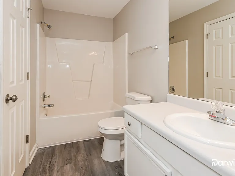 64 Maple Hill Dr — Photo 8