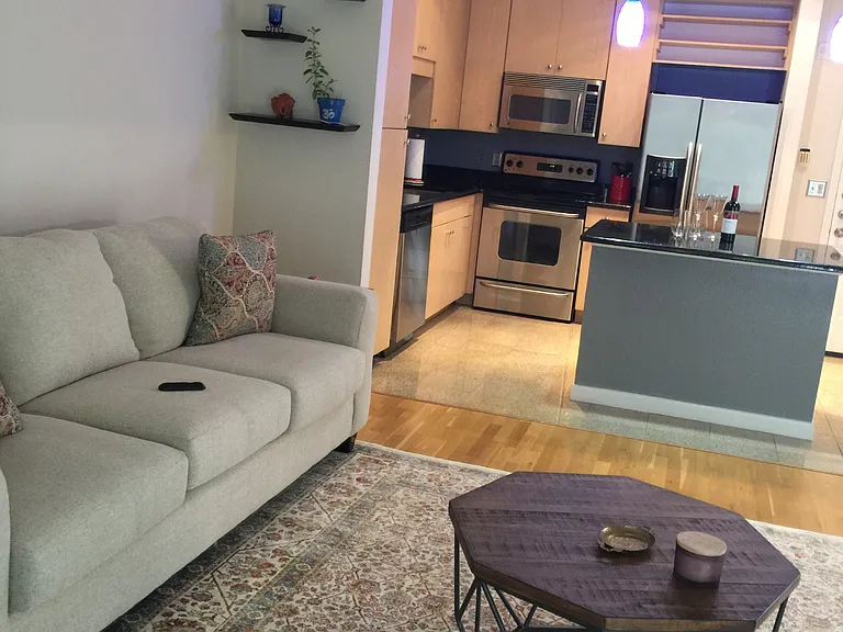 3225 Turtle Creek Blvd #718 — Photo 5