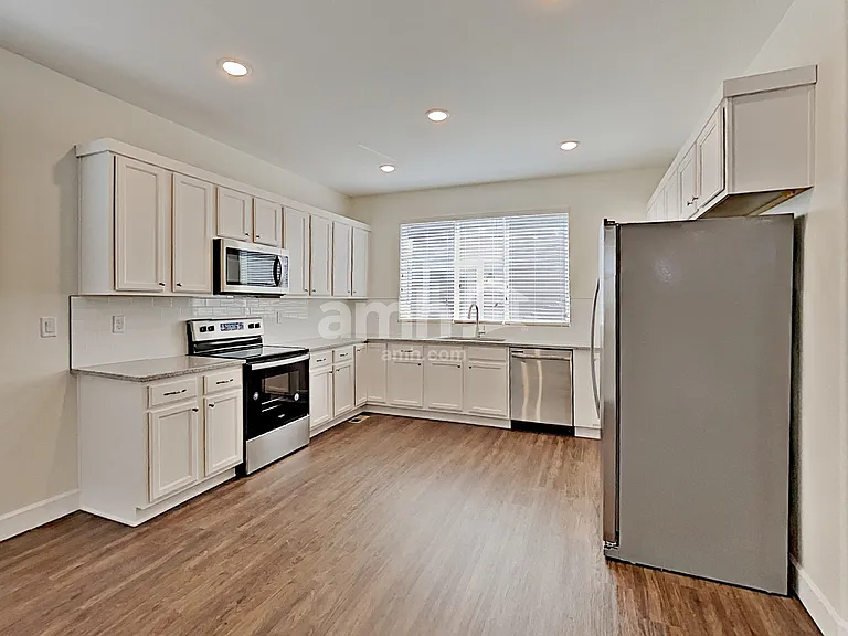 4746 Tanner Peak Trl — Photo 3