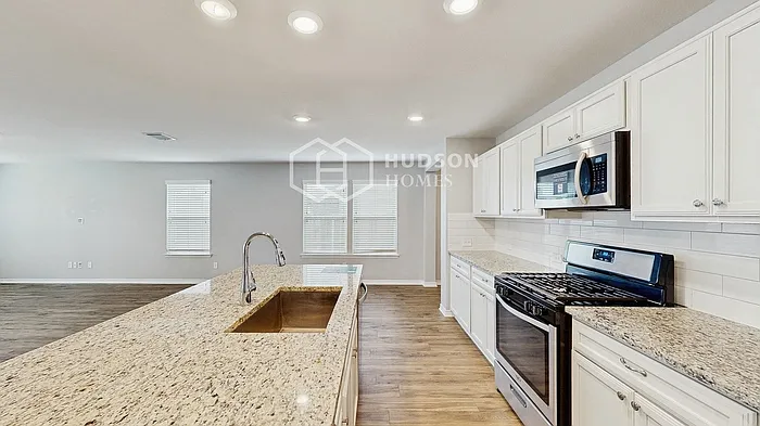 2716 Tobias Ln — Photo 10