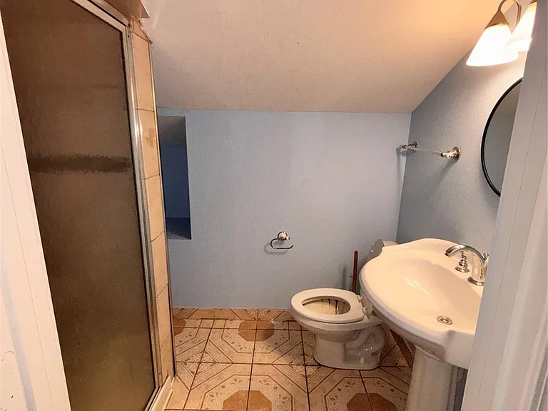 7301 Avenue K #B — Photo 6
