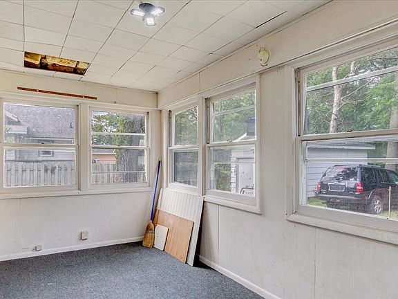 8th image of 519 W 12th Avenue