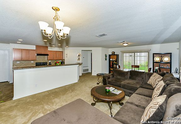 3rd image of 140 Bass Ln