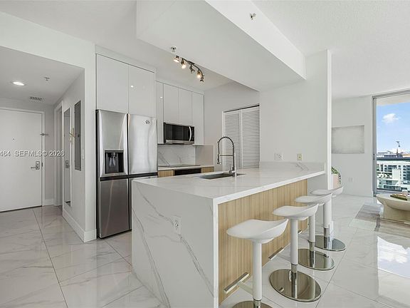 5th image of 333 NE 24th St APT 1509
