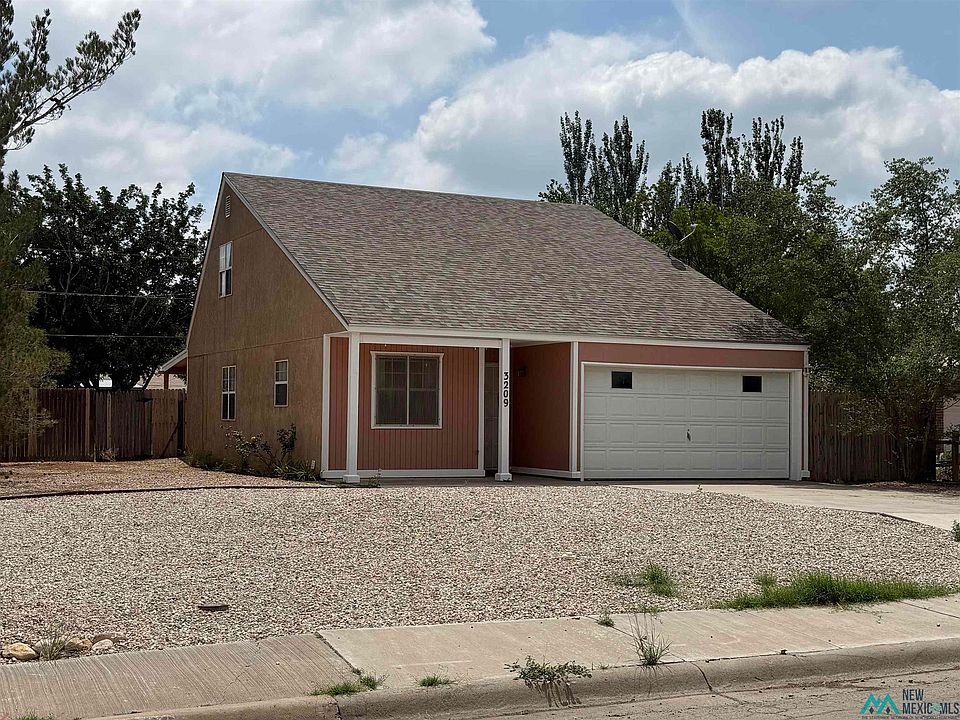 1st image of 3209 Chiquita Ln