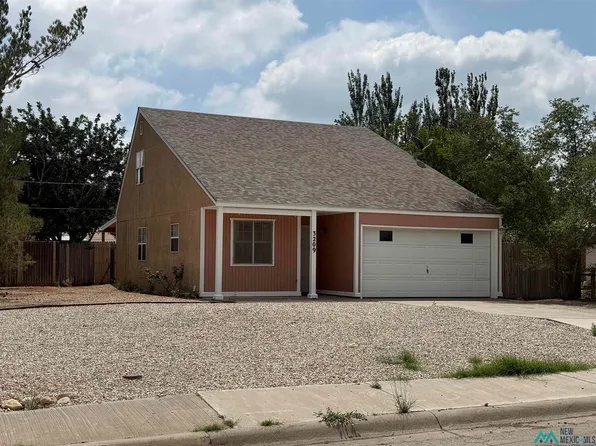 3209 Chiquita Ln, Roswell, NM 88201