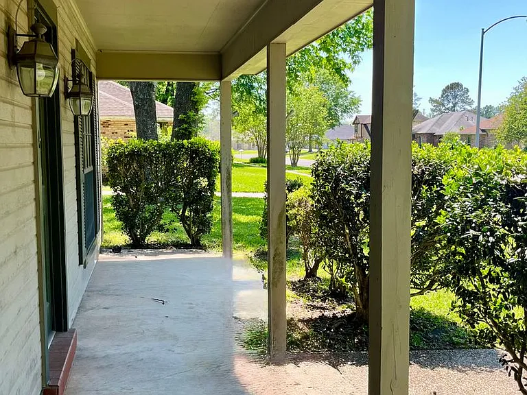 5113 Sandy Ridge Dr — Photo 2