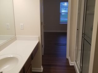 611 Saravalle Dr, Saint Peters, MO 63376