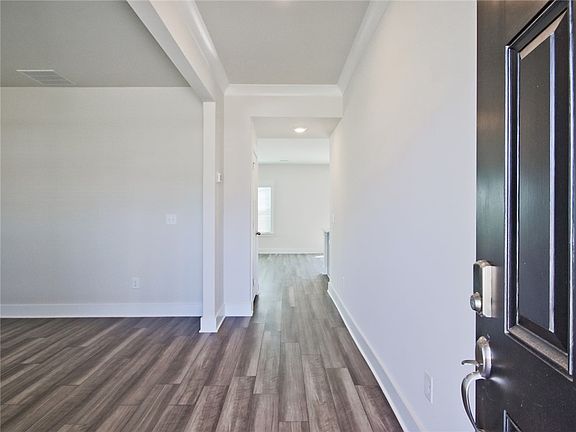 4th image of 315 Garrison Grove Dr