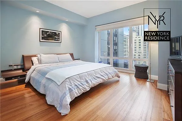 Rented by New York Residence | media 29