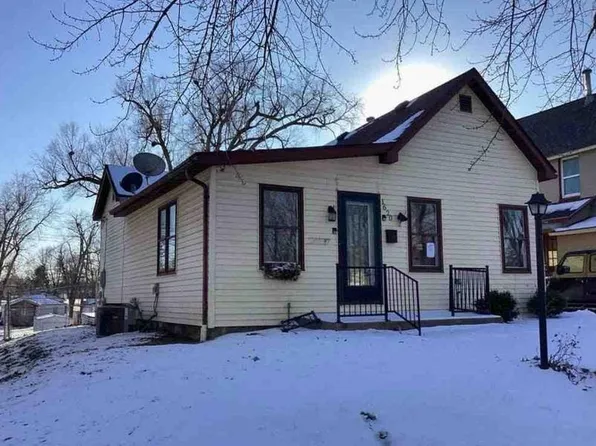 1620 Spruce St, Quincy, IL 62301