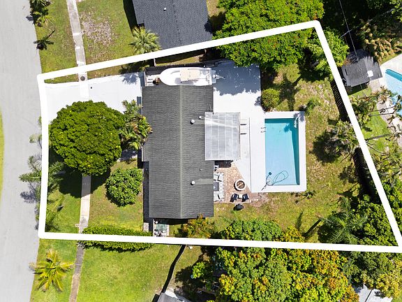 3rd image of 12104 Hillman Drive