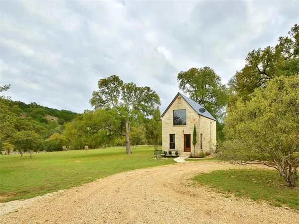 401 Lost Valley Rd, Dripping Springs, TX 78620