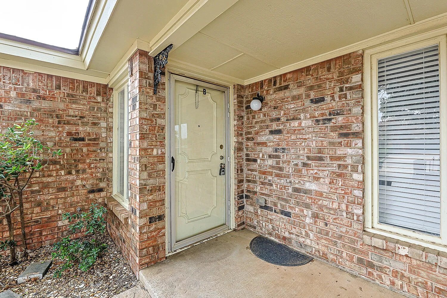 2 bed, 2.0 bath, 1146 sqft, $1,300 — Photo 3