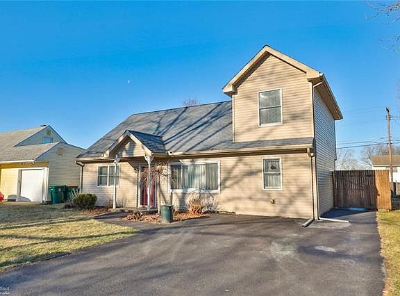 4th image of 13 Wilden Dr W