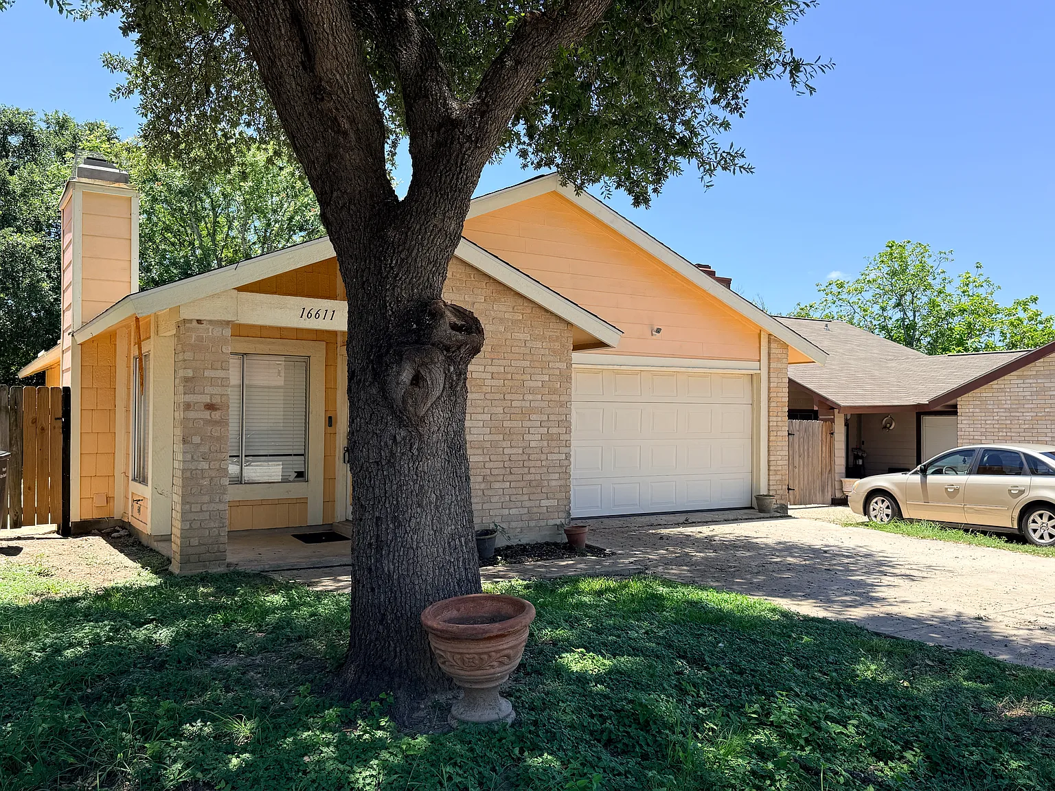 3 bed, 1227 sqft, $1,645 — Photo 3