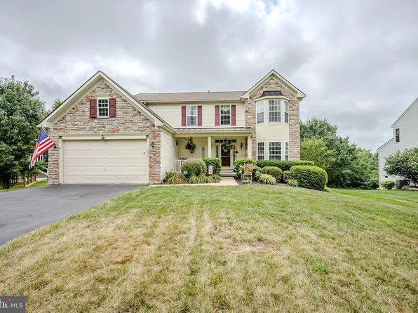 232 Flagstone Cir, Coatesville, PA 19320