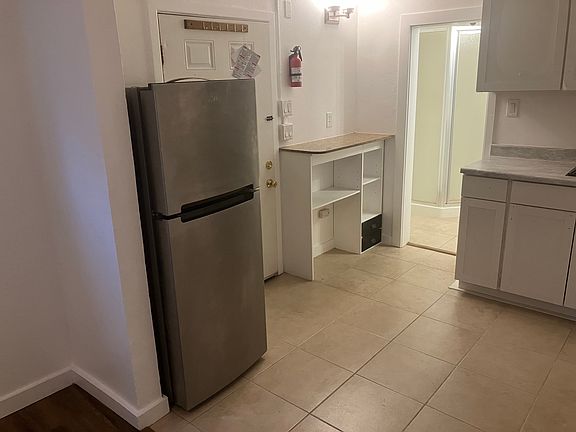5th image of 2975 Sacramento Ave #5