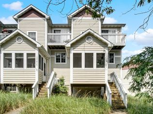 170 Lake Shore Dr APT D, Michigan City, IN 46360