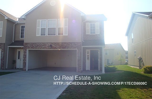 1st image of 1608 NW Samantha Ct