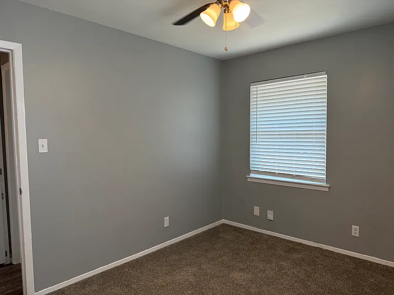 2511 Normont Cir — Photo 5
