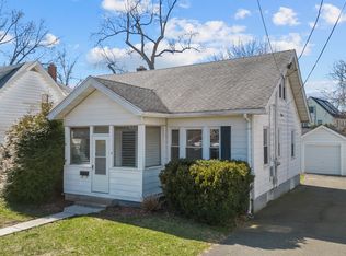 8 Robin Ter, East Hartford, CT 06108