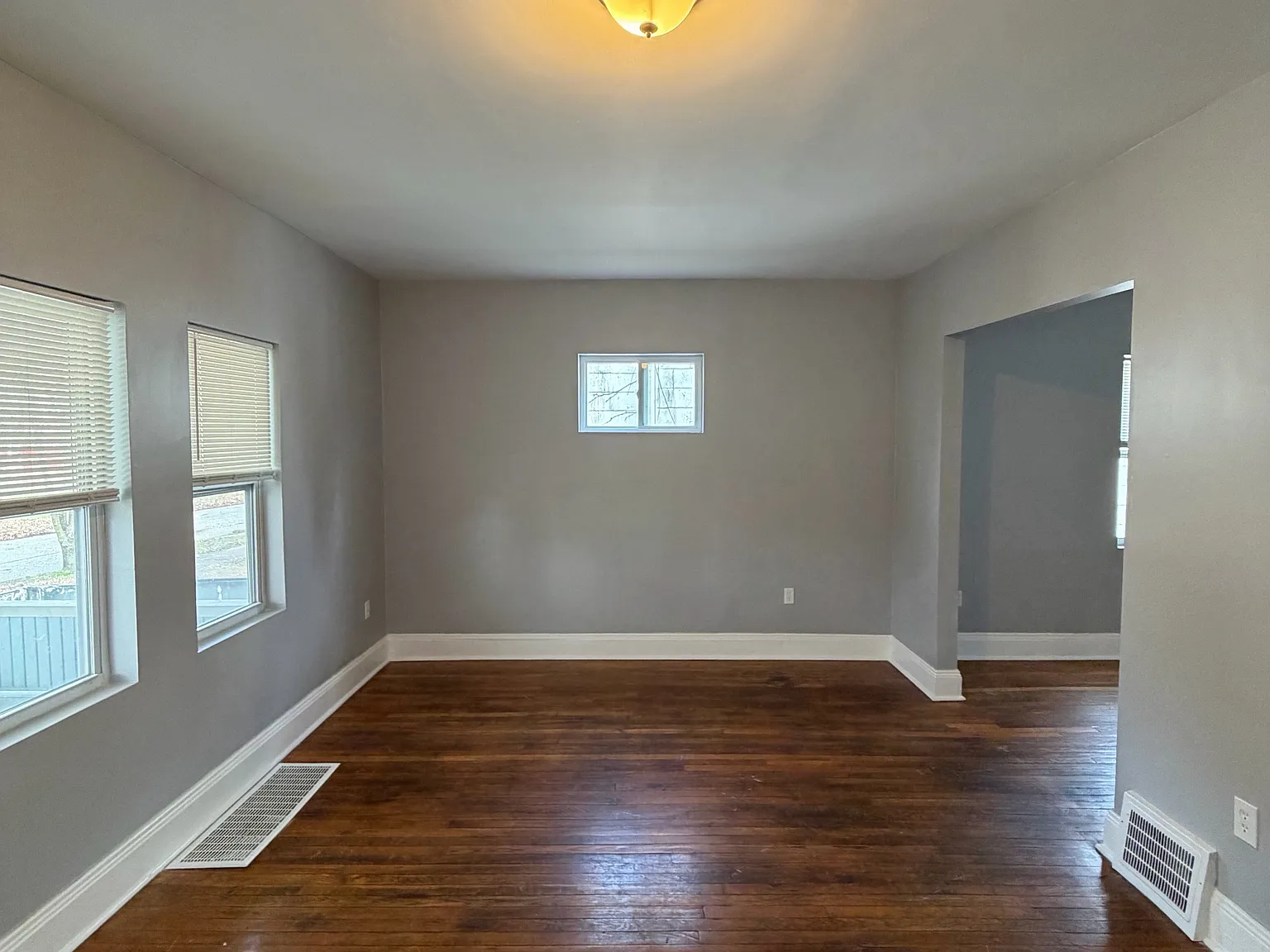 3 bed, 1316 sqft, $1,200 — Photo 3