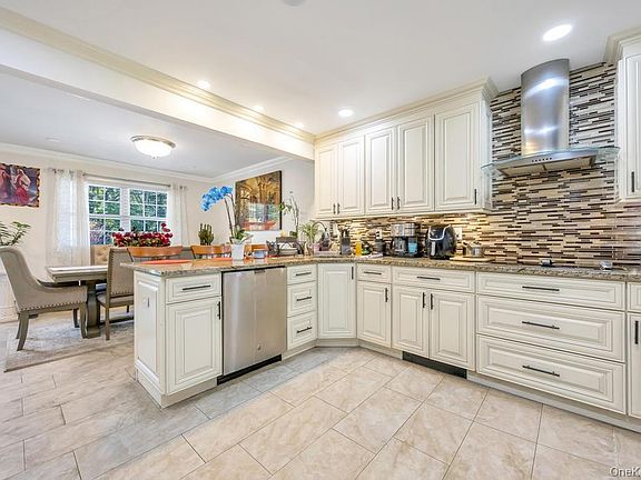 3rd image of 55 Prospect Avenue