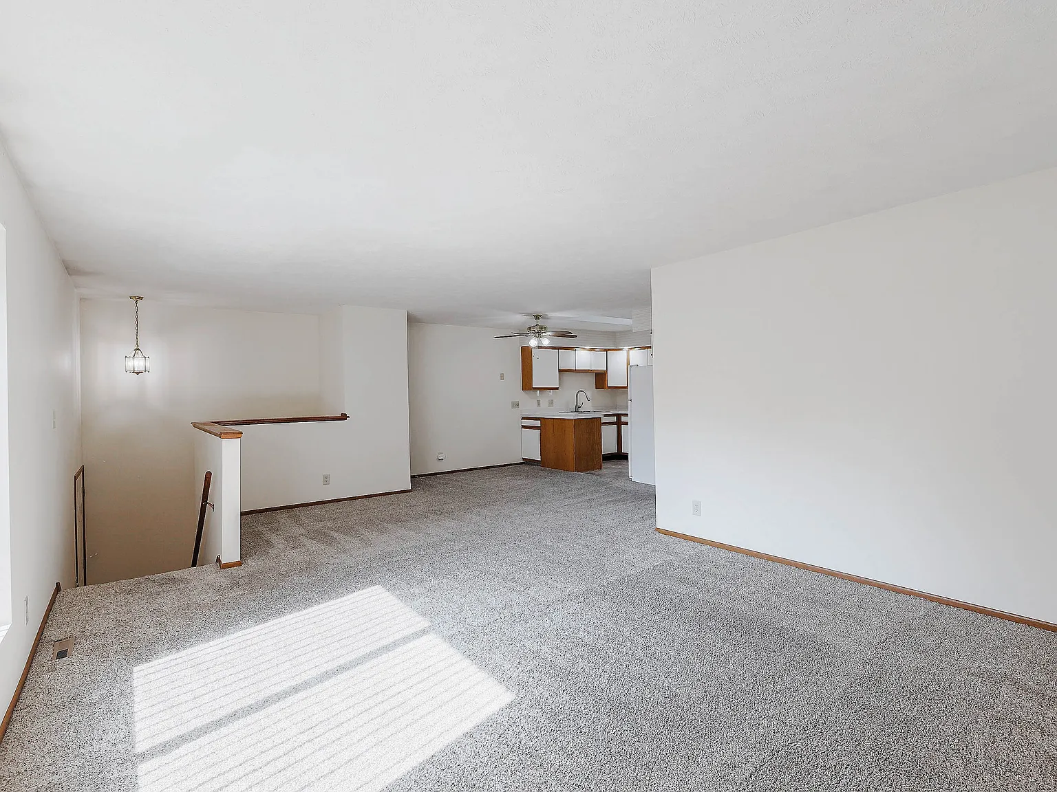 3 bed, 1792 sqft, $1,519 — Photo 3