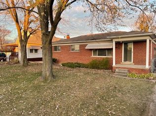 14985 Reeck Rd, Southgate, MI 48195