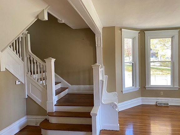5th image of 705 Court St