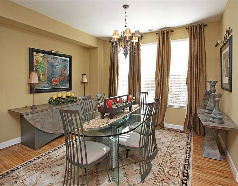 2nd image of 4206 Maymont Ct
