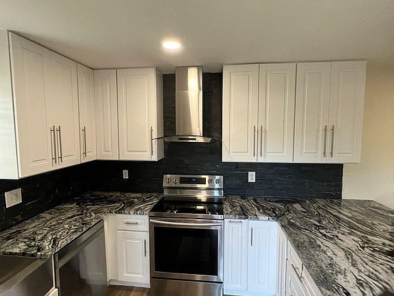 5th image of 2524 NW 99th Avenue