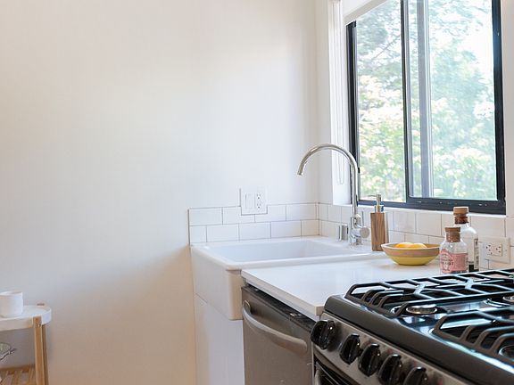 3rd image of 5515 Media Dr APT 14