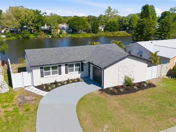 1423 Chesterfield Dr, Dunedin, FL 34698