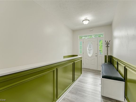 5th image of 10449 Maryland St