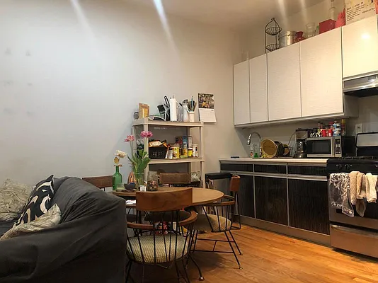 Rented by Jaytee America LLC | media 34