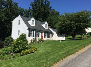 862 Country Ln, York, PA 17406