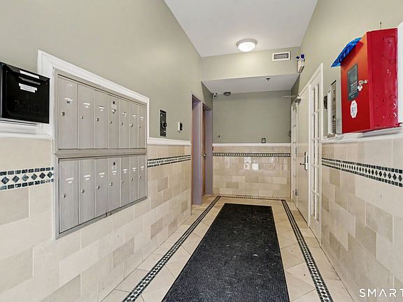 3rd image of 16-18 Ann St Unit 35
