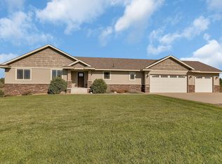 20880 Black Cherry Dr, Richmond, MN 56368
