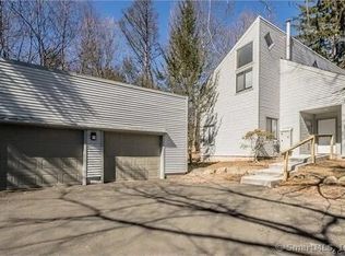 5 Talcott Forest Rd APT R, Farmington, CT 06032