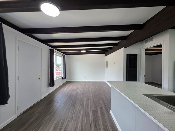 3rd image of 1091 Sun Rd #1091