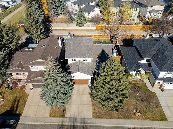 2nd image of 93 SE Downey Rd