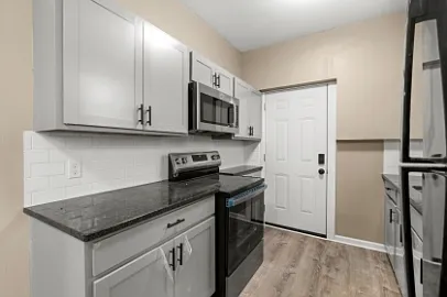 4205 Ellenwood Ave — Photo 4