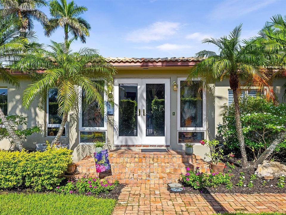 1st image of 359 Poinciana Drive