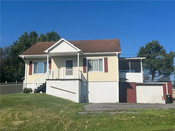 20 Sunny Acres Dr, Wintersville, OH 43953