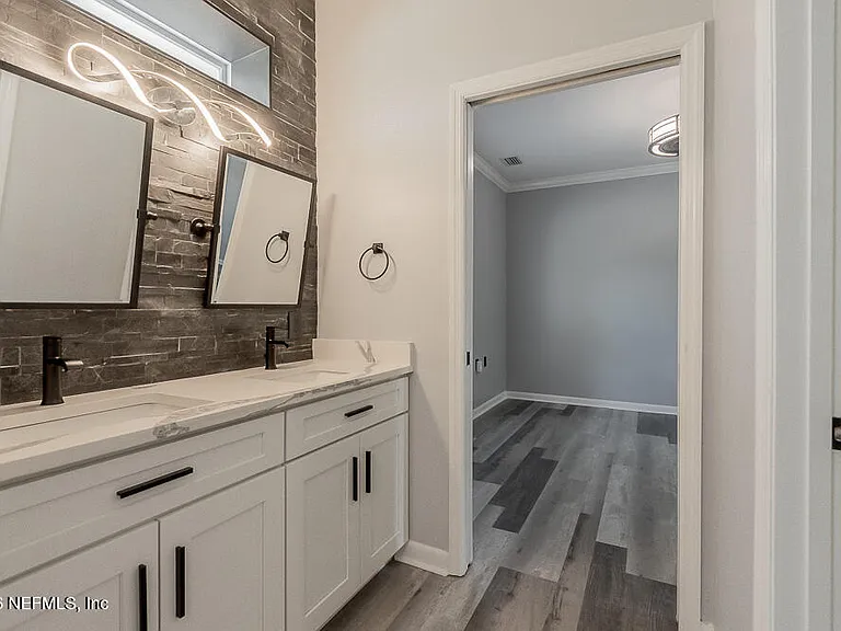 1770 Victoria Chase Ct — Photo 106