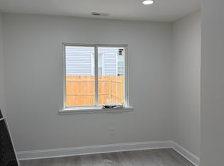 785 Chestnut St, Camden, NJ 08103